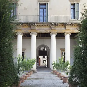  Apartment Palazzo Valmarana Braga Italy